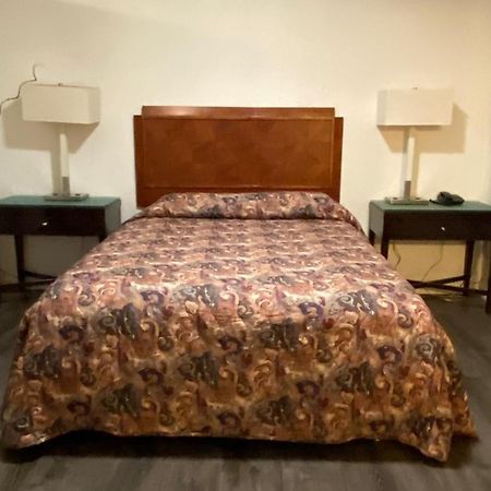 Golden Kent Motel Екстер'єр фото
