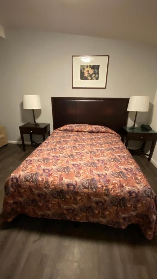 Golden Kent Motel Екстер'єр фото