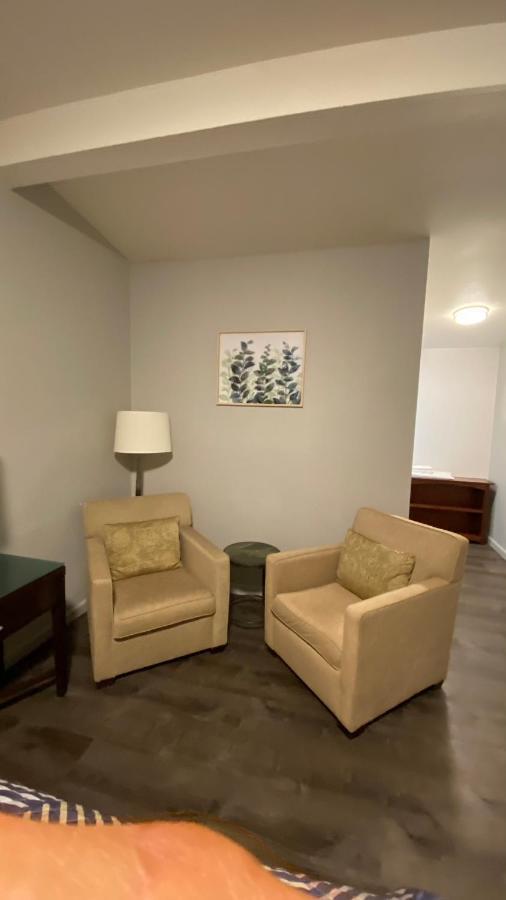 Golden Kent Motel Екстер'єр фото