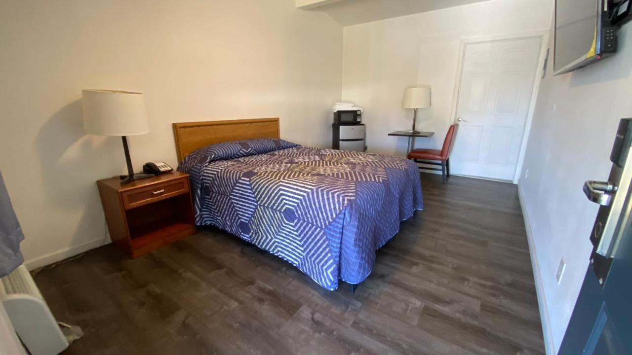 Golden Kent Motel Екстер'єр фото