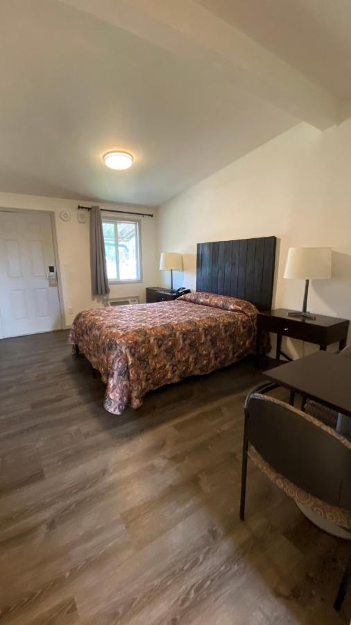 Golden Kent Motel Екстер'єр фото